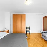Апартаменти Feniks *
